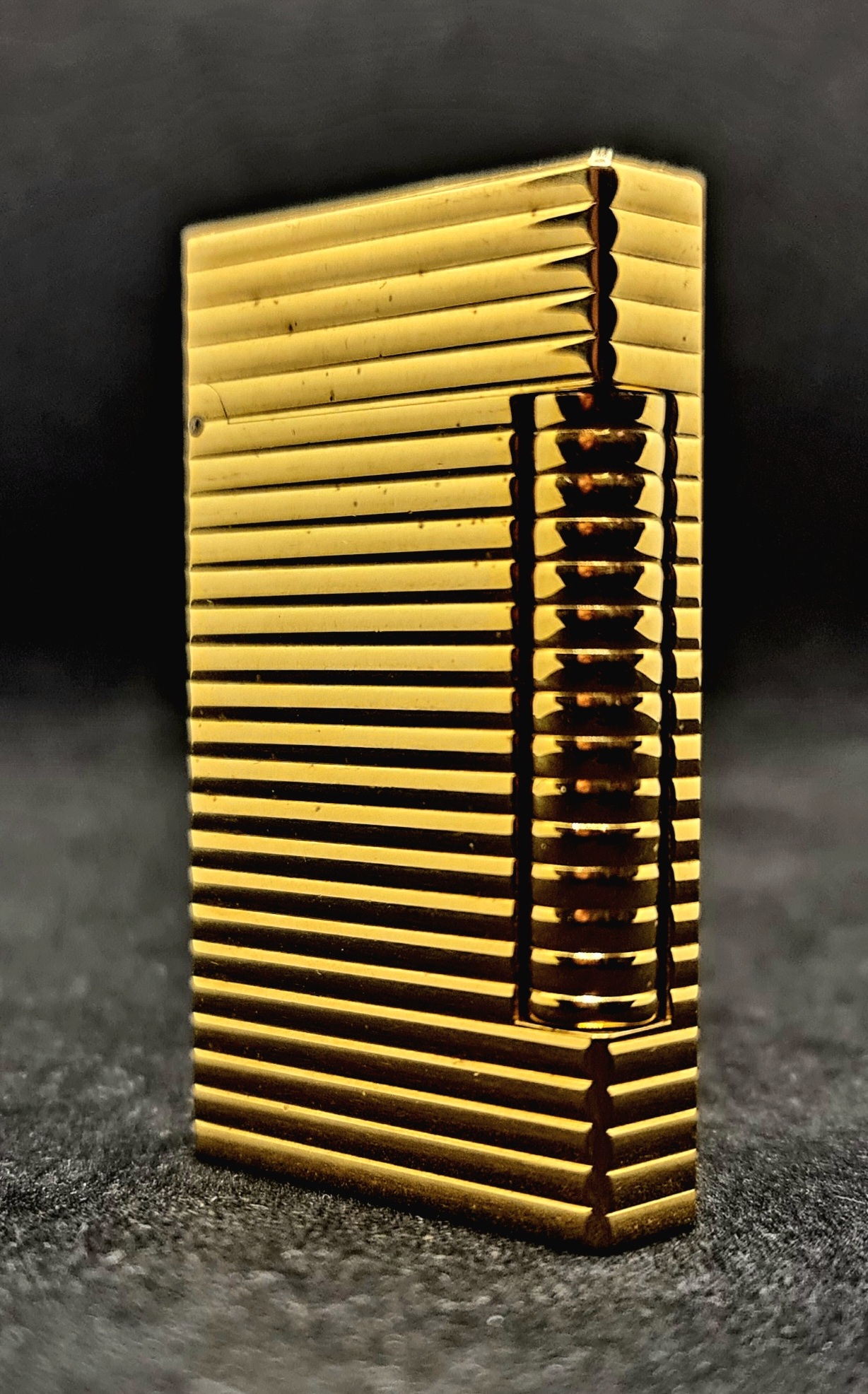 Behov for Tilbageholdelse Og så videre S.T. Dupont Lighter – Line D – Gold Plated – Vintage – Space Dupont